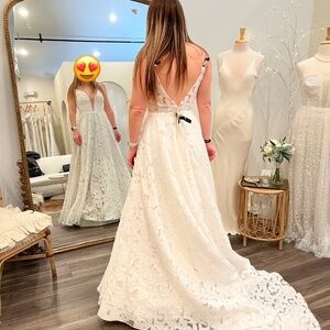 Exquisite & brand-new Truvelle A-line wedding dress